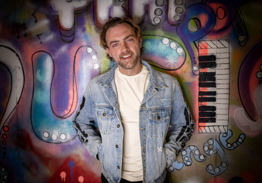 prod-track-files-1391259-extra_pictures-KEEZEE_1