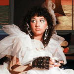 ROSHANAK -“Wish I Was Dead”: Nada Es Sagrado